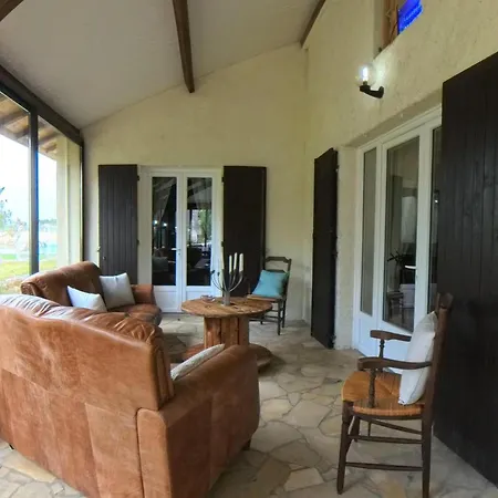 Maison Avec Piscine Privee, Parking - 10 Pers. - Fr-1-616-564