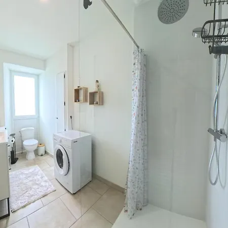Prázdninový dům Maison Avec Piscine Privee, Parking - 10 Pers. - Fr-1-616-564